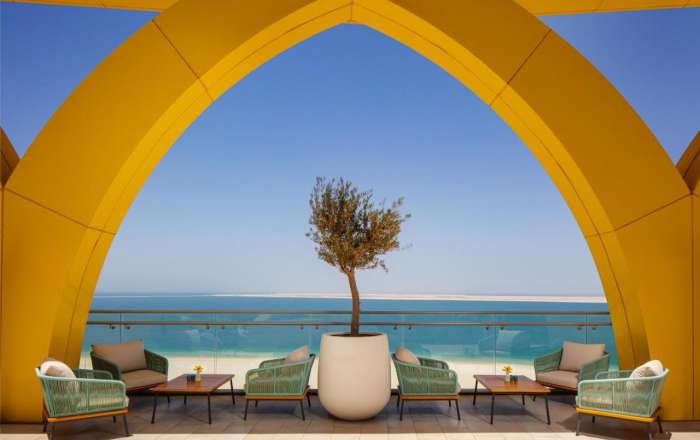Relax and Watch the Shimmering Arabian Gulf