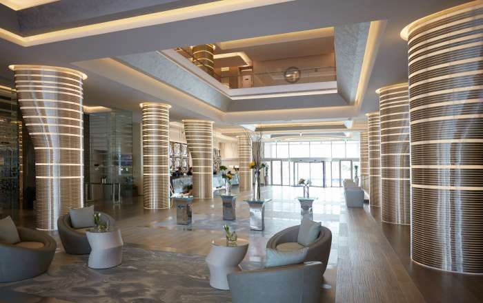 Get the Best Furst Impression in the Carefully Designed Lobby