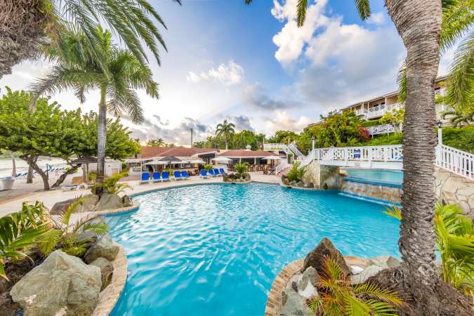 Pineapple Beach Club Signature Image