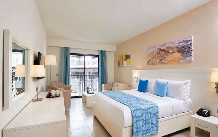 Deluxe Couble Room with Balcony or Terrrace