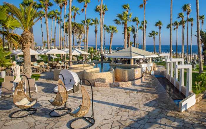 Surround yourself in Lush Gardens