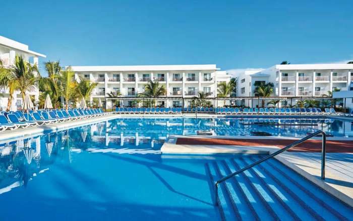 Lounge Beside the Pool