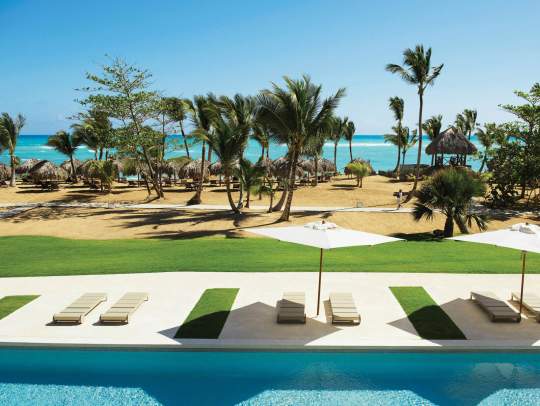 Main image of the hotel Excellence Carmen.
