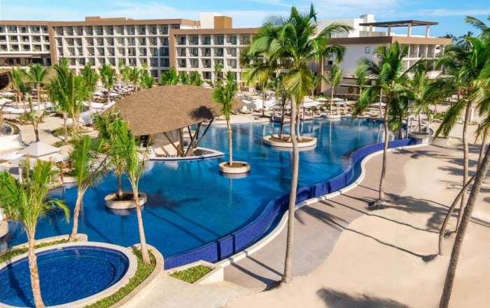 Beautiful Beachfront Setting