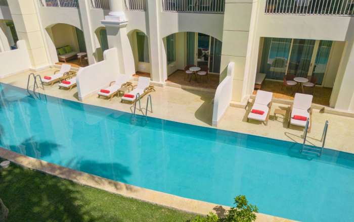 Swim Out Butler Suite Pool