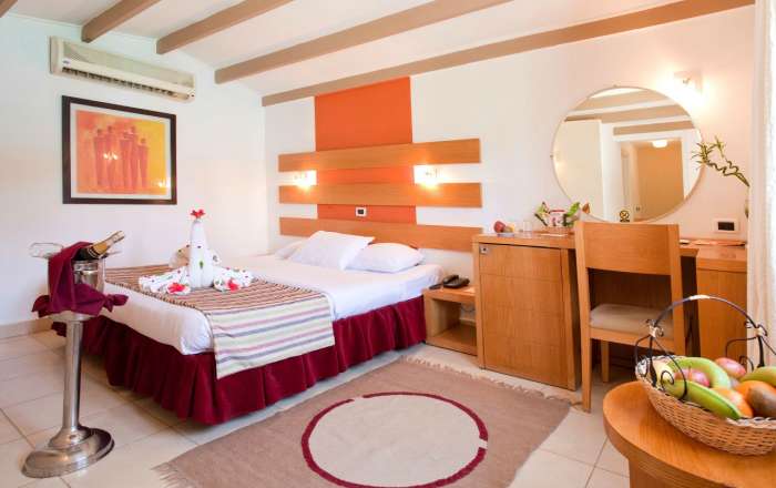 Standard Bungalow Room with king size bed