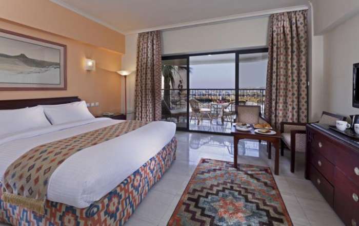 Deluxe Room with private balcony and sea views