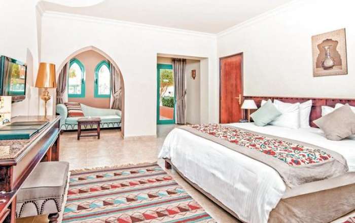 Elegantly designed Deluxe Room