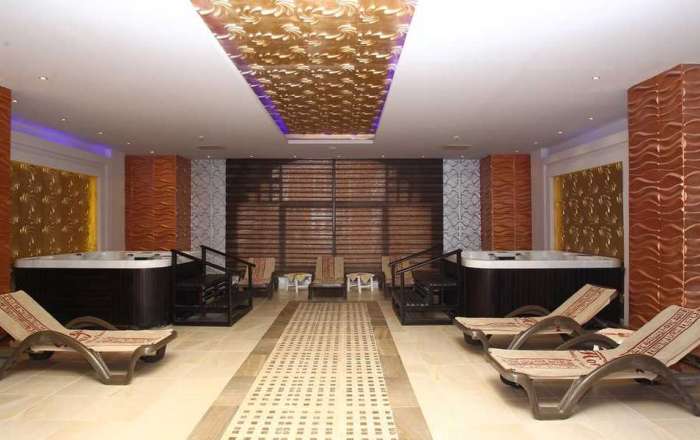 Jacuzzi's at the onsite spa