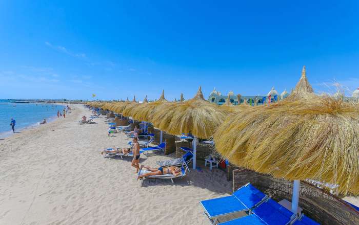 Or choose to take your reclining to the beach