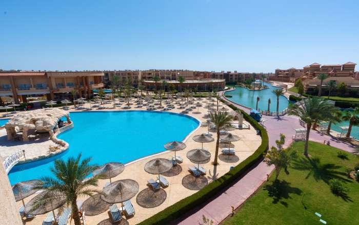 Gorgeous Pool Area to Soak Up the Sun