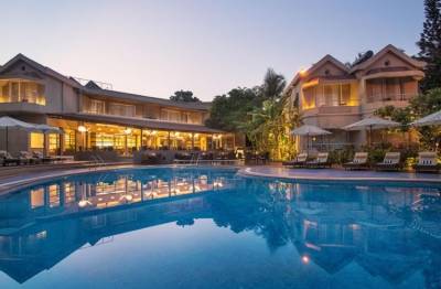 Signature image of Whispering Palms.