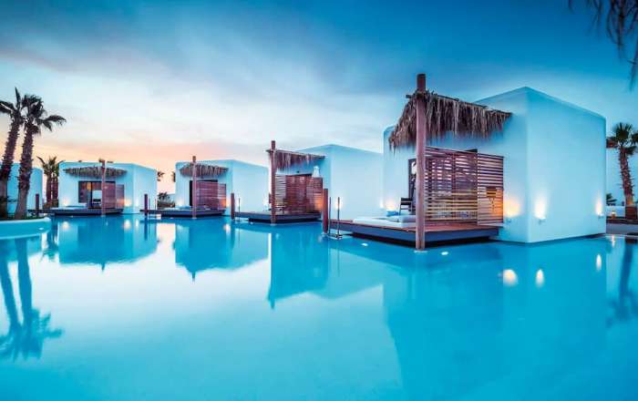 High-end Swim-out Rooms