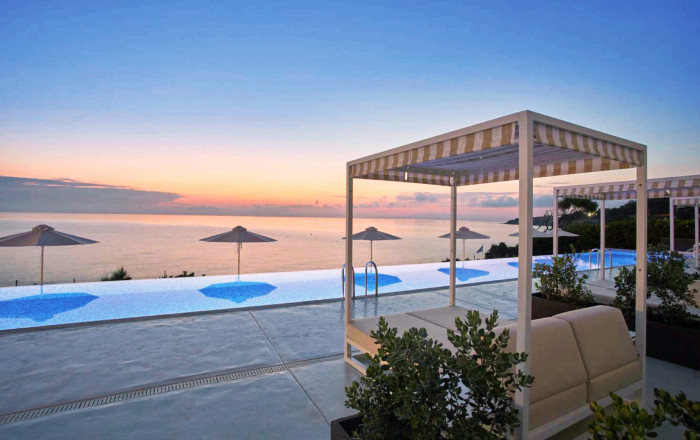 4* Adult-Only Zante Beachfront Escape w/Expansive All-Inclusive Package - Save 39%  Upgrade 