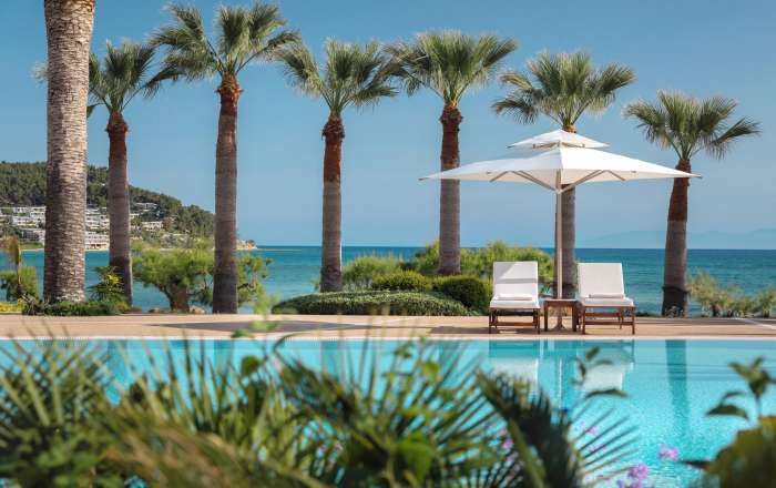 Sani Beach Resort & Pool