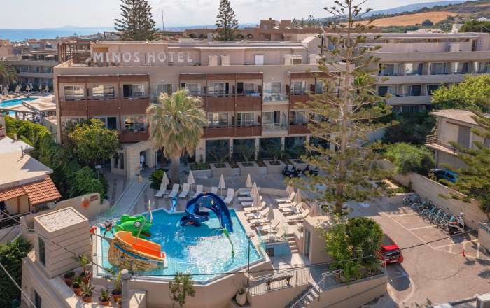 Let the Kids Loose in Pool & Splash Park