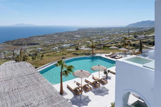 Main image of the hotel Leon Luxury Suites.