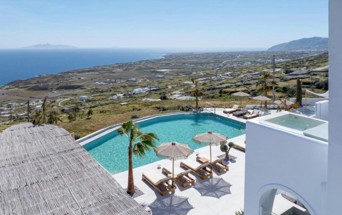 Main image for the offer: Greece: 4.5* Luxury Santorini Escape inc. Deluxe Aqua Suite w/Jacuzzi, Welcome Gift, Private Dinner & Extras!.