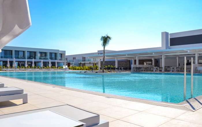 Choose from 4 Swimming Pools to Make a Splash