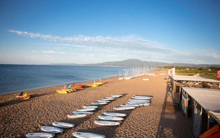 Beautiful Beachfront Positioning