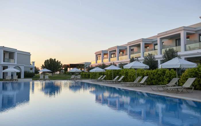 Beachfront Rain Mist Villa