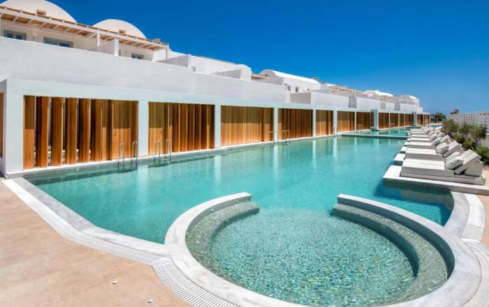 Enjoy 3 Expansive Pools