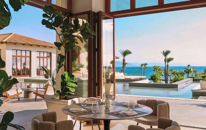 1930s bar & restaurant