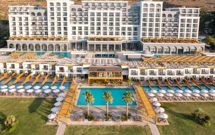 A Stunning Resort Awaits