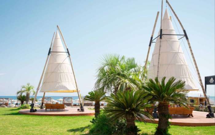 Sea view Through Tropical Gardens