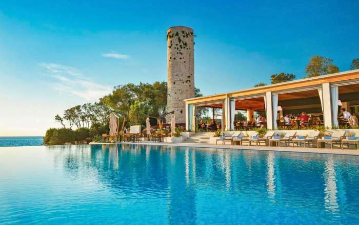 Relax pool
