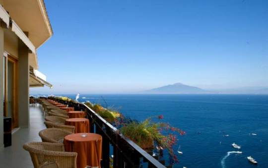 Main image of the hotel Hotel Bristol.