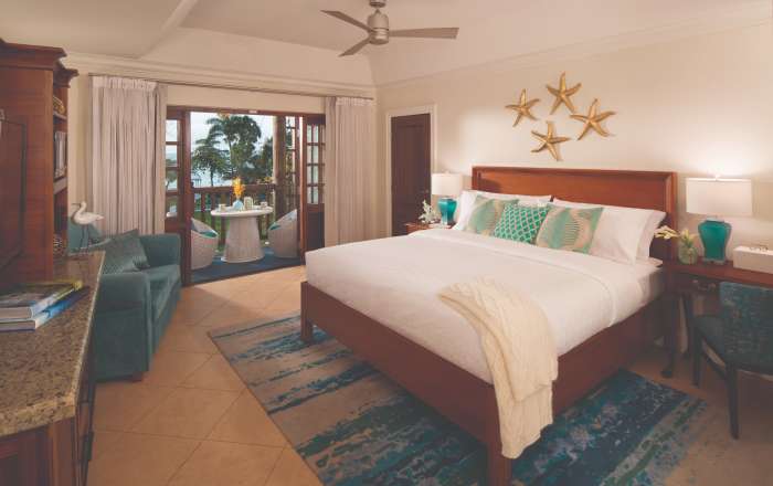 Tropical Beachfront Two-Bedroom Grand Butler Family Suite
