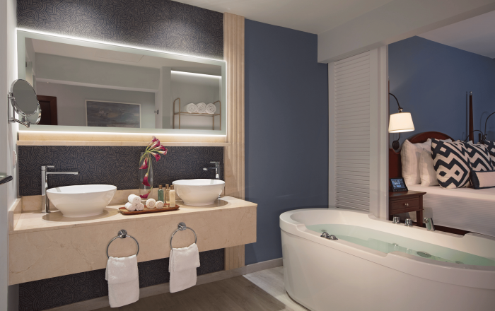 Junior Suite Bathroom