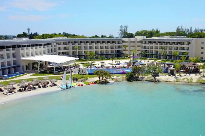Royalton Negril Signature Image