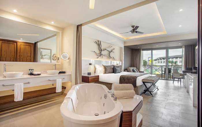 Royalton Negril - Luxury Junior Suite