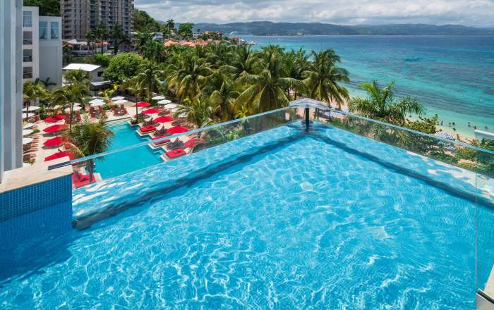 Be On the Edge of Glory