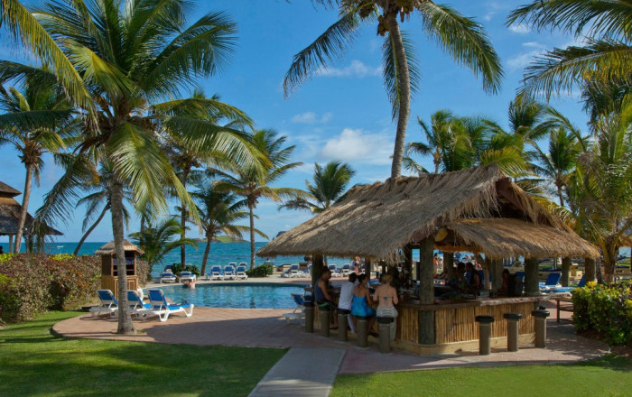 Main image for the offer: Free $500 in Resort Credit Savings.