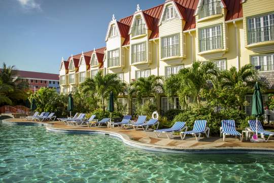 Main image of the hotel Coco Palm Resort.