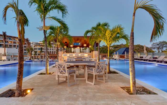 Dine Al Fresco Next to the Pool