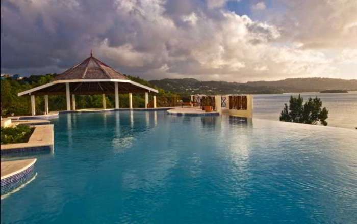 Gorgeous Infinity Pool