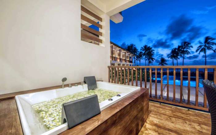 Seaview Suite with Private Jacuzzi