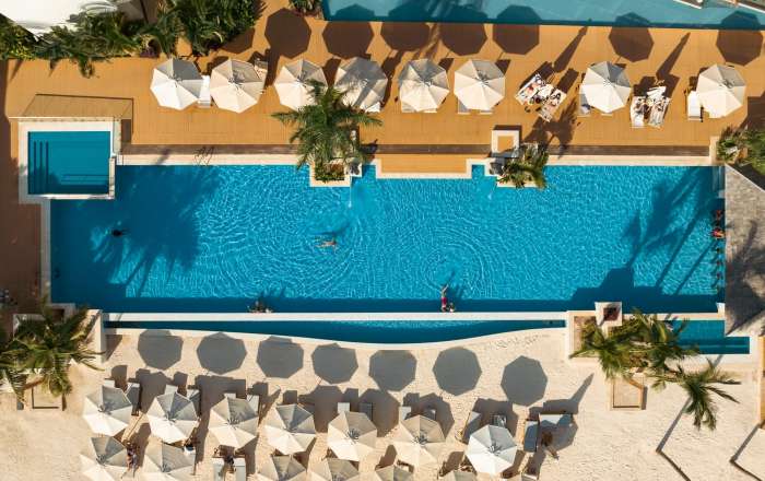 Gorgeous Infinity Pool