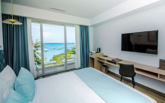 Stylish Rooms Overlook the Ocean