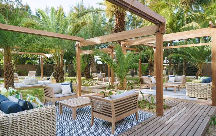 Get your first glimpse of island life in the lobby outdoor area
