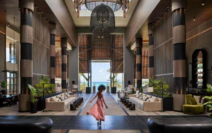 The grandest of lobbies