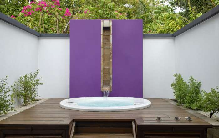 Private Rain Shower with Rain Mist Technology