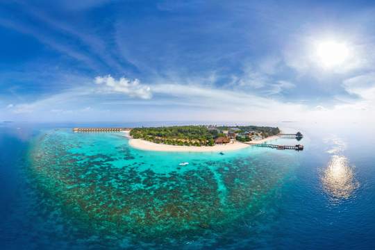 Main image of the hotel Reethi Faru Resort Maldives.