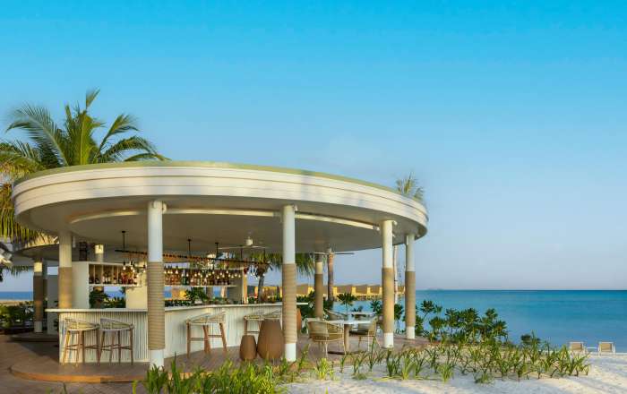 Stylish Beachfront Bar