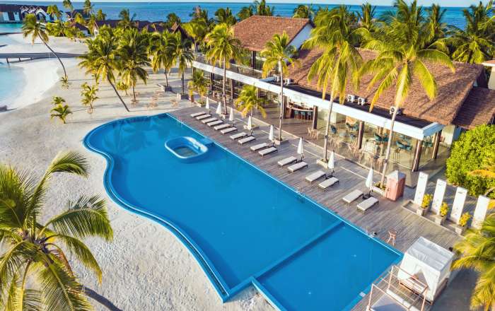 Beachfront Pool for The Perfect Chilling Position