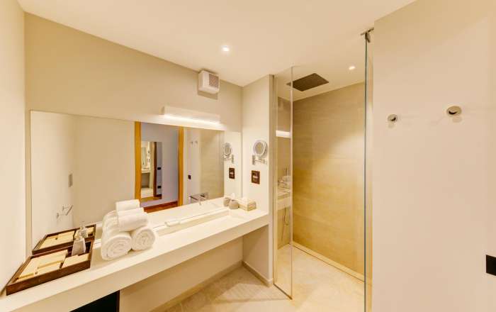 Superior Beach Loft Bathroom